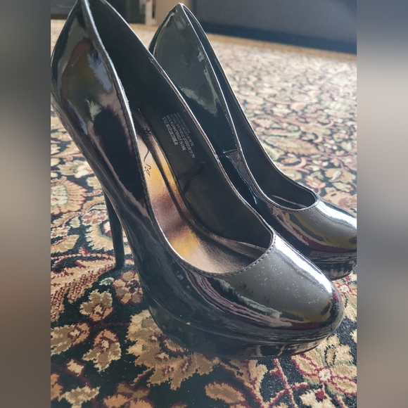 (Used) Shoe Candy Black High Heels Sz.6 - Picture 3 of 4